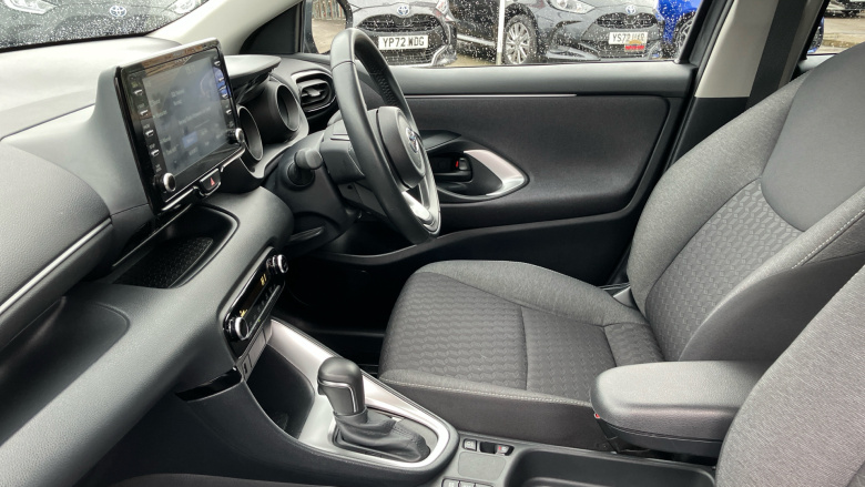 Toyota Yaris 1.5 Hybrid Design 5dr CVT Hybrid Hatchback